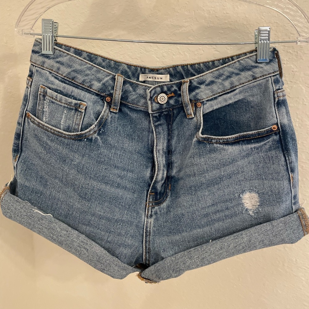 PACSUN - Medium Wash, Cuffed Jean Shorts, Mom Shorts, Size 29.